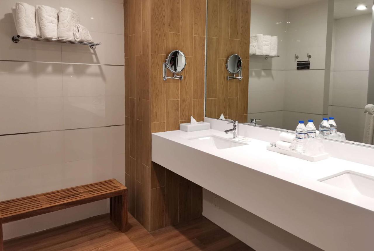 Ramada Encore By Wyndham Guadalajara Aeropuerto Las Pintas 외부 사진