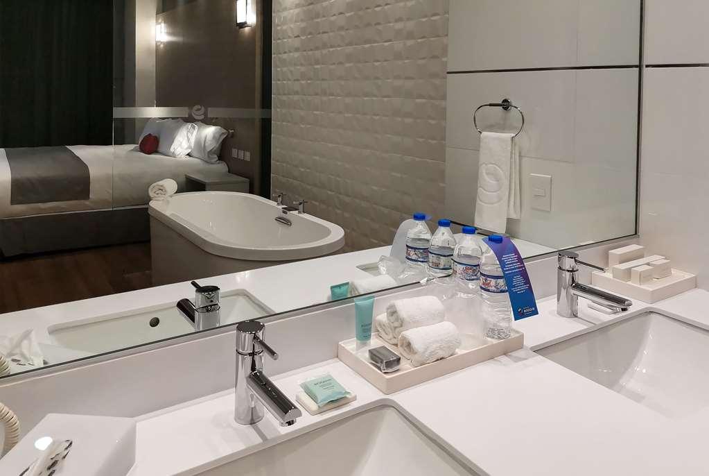 Ramada Encore By Wyndham Guadalajara Aeropuerto Las Pintas 외부 사진