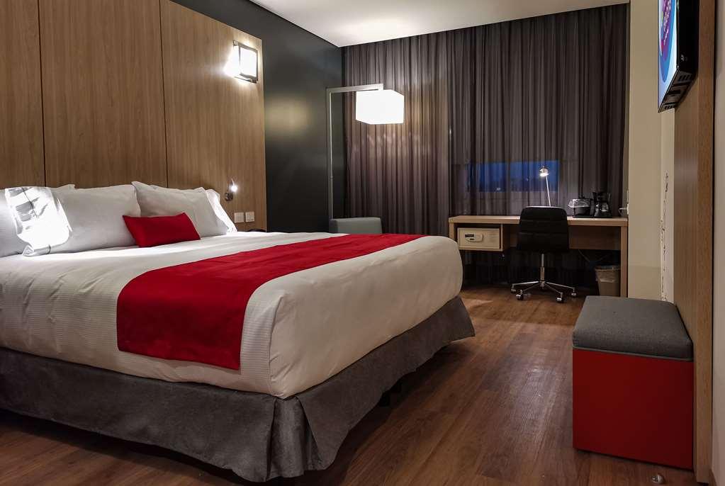 Ramada Encore By Wyndham Guadalajara Aeropuerto Las Pintas 객실 사진